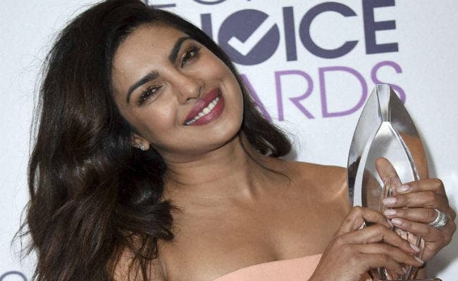 फिर छाईं प्रियंका चोपड़ा, ''क्वांटिको'' के लिए दूसरी बार जीता People''s Choice Award