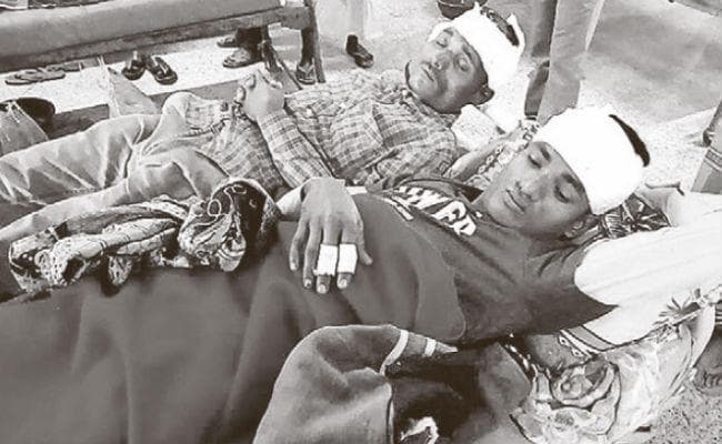संपत्ति विवाद में बड़े ने दो छोटे भाइयों को जख्मी किया