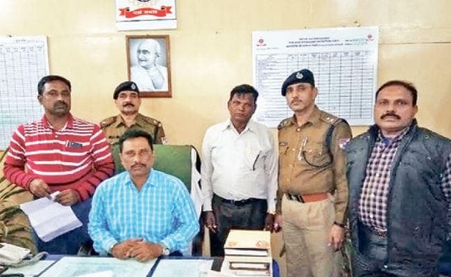 रेलवे में नौकरी के नाम पर ठगी, गिरफ्तार