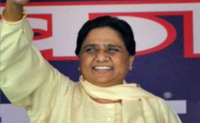 सपा सरकार केवल गुंडों और अपराधियों की सरकार है-मायावती