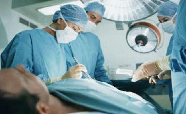 ‘दूरबीन वाले बाबा'' ने साढ़े तीन लाख नसबंदी कर बनाया रिकार्ड!