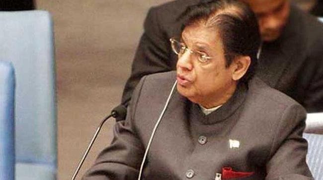 कांग्रेस ने लगाया आरोप, बजट पेश होने तक उनकी पार्थिव देह को अस्पताल में रखना चाहती थी सरकार