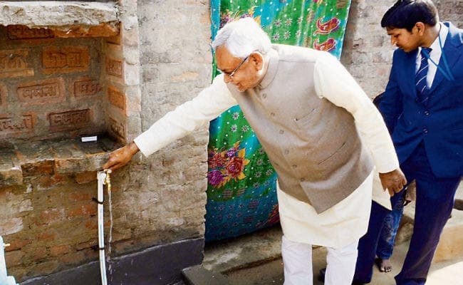 CM नीतीश ने किया एलान, सभी अस्पतालों में अब सात रंगों की चादरें