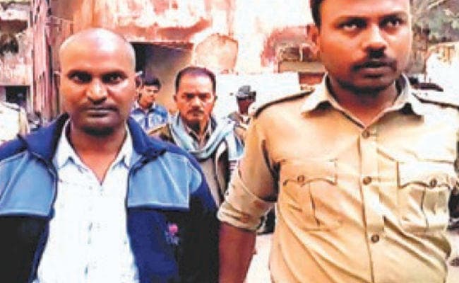 दो हजार के दो नकली नोट संग कांग्रेस नेता गिरफ्तार