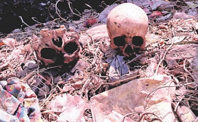 मानव खोपड़ियां व हड्डियां बरामद