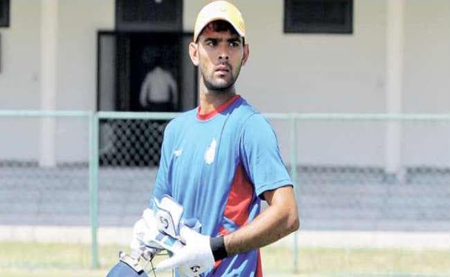 वर्ल्ड रिकॉर्ड : मोहित ने टी20 में 39 छक्कों और 14 चौकों की मदद से जमाया ट्रीपल सेंचुरी