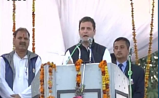 अपने पूर्ववर्तियों का सम्मान करना नहीं जानते हैं नरेंद्र मोदी : राहुल गांधी