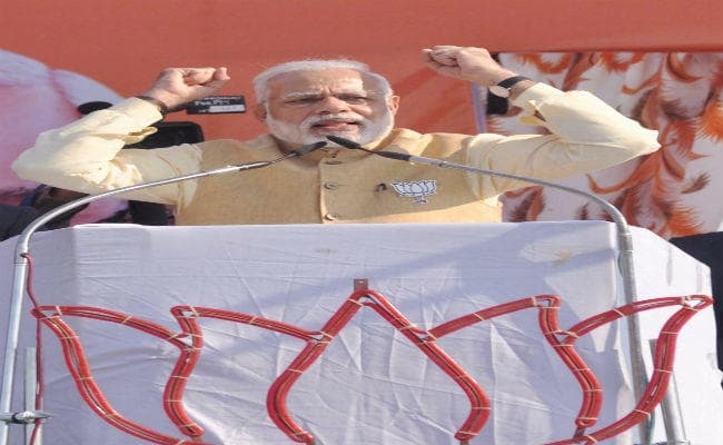 हरिद्वार में पीएम ने भरा हुंकार, कहा - देवभूमि को कलंकित करने वाली सरकार को उखाड़ फेंकें