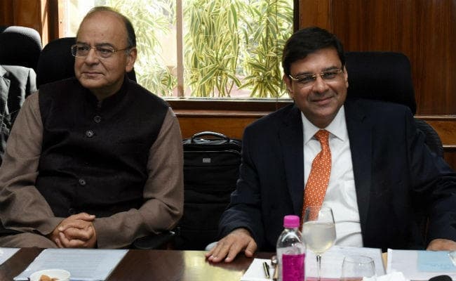 लंबे समय लेने वाली परियोजनाओं के कारण बढ़ा है एनपीए : उर्जित पटेल