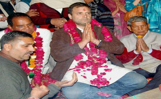 हरकी पौड़ी में पूजा -अर्चना करते हुए कांग्रेस उपाध्यक्ष राहुल गांधी