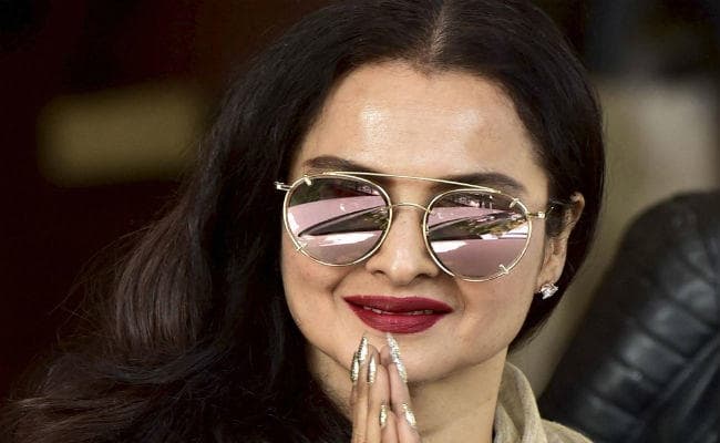 शाहरुख खान को रेखा के हाथों मिलेगा चौथा यश चोपडा स्मृति पुरस्कार