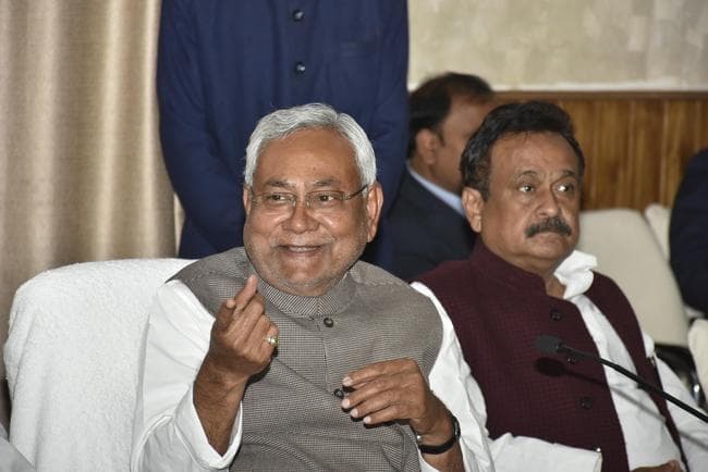 नीतीश ने 104 उपग्रहों के सफल प्रक्षेपण पर इसरो के वैज्ञानिकों को बधाई दी