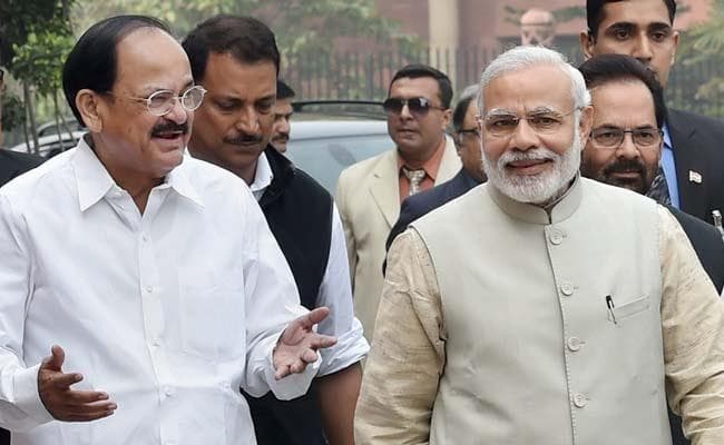 आवास योजना की वेबसाइट से हटी मोदी, वेंकैया की तसवीर