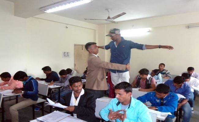 बिहार इंटरमीडिएट परीक्षा 2017: कदाचार में लिप्त 204 परीक्षार्थी परीक्षा से निष्कासित