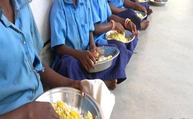 प्रभार नहीं सौंपा, मध्याह्न भोजन बंदी के कगार पर