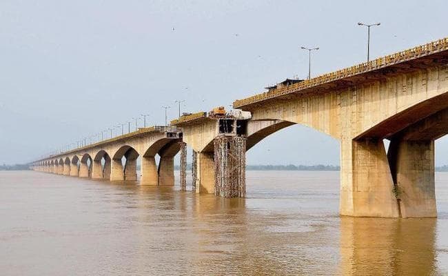 पटना : गांधी सेतु पर काम होने वाले भाग में वाहनों का परिचालन होगा ठप