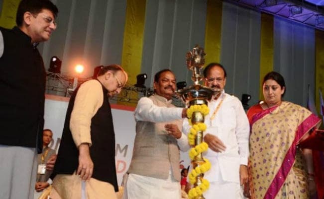 Momentum Jharkhand : आईटीई सिंगापुर व झारखंड के बीच स्किल डेवलेपमेंट को लेकर एमओयू