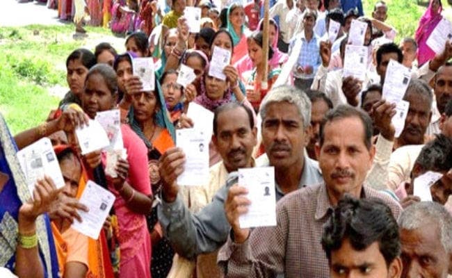 यूपी चुनाव चौथे चरण: बांदा में फायरिंग, फतेहपुर में एक की हत्या, रायबरेली में झड़प