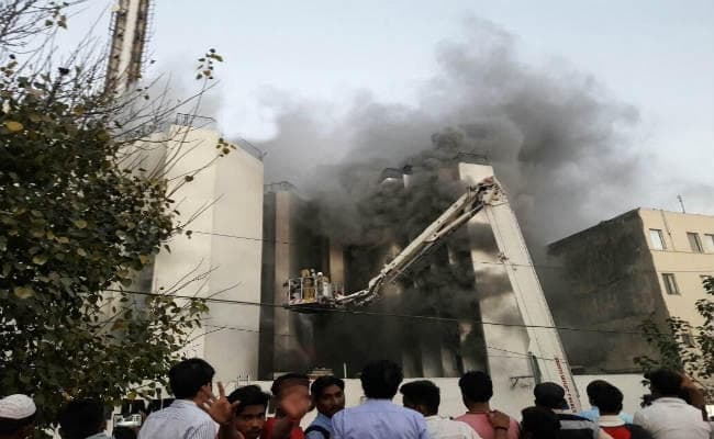 दिल्ली में टाइम्स ऑफ इंडिया की इमारत में लगी आग, पिछले दो साल में यह दूसरी घटना