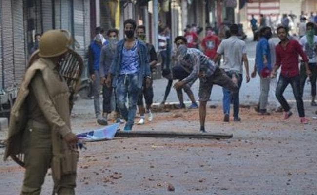 जम्मू कश्मीर में खत्म नहीं होगा प्लैट गन का इस्तेमाल, बदलाव के साथ इस्तेमाल का फैसला