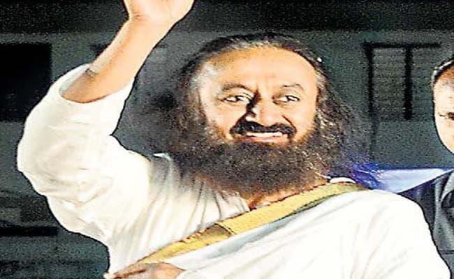 श्रीश्री रविशंकर ने की झारखंड सरकार व नक्सलियों के बीच मध्यस्थता की पेशकश