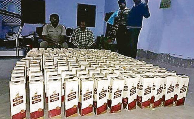 सिलीगुड़ी से बिहार जा रही एक लाख की शराब जब्त