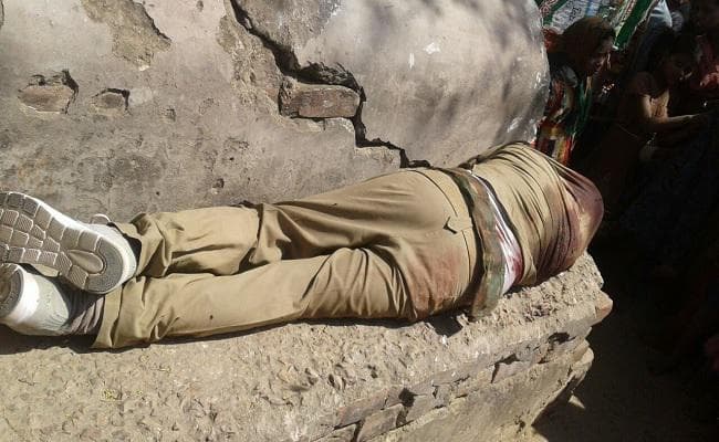 बाढ़ में बड़ी वारदात : दिन-दहाड़े बैंक से 60 लाख की लूट, गार्ड समेत 3 की हत्या