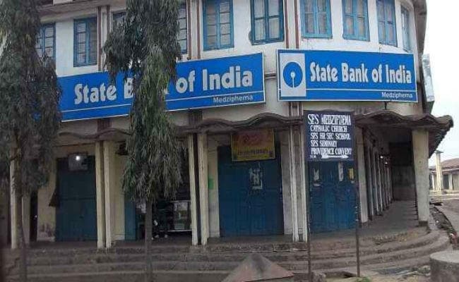 मिनिमम बैलेंस न रखने पर पेनाल्टी के फैसले पर SBI फिर से करे विचार : सरकार