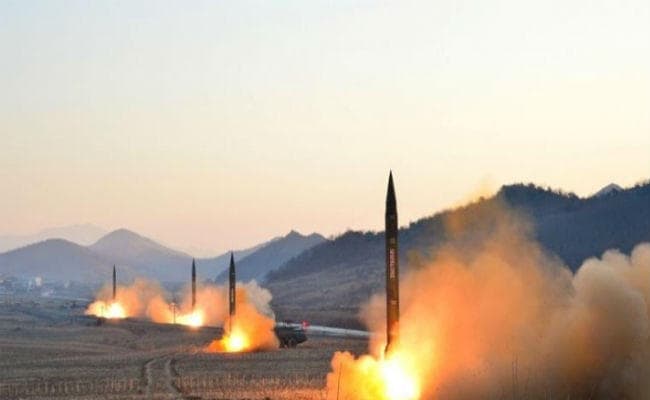 अमेरिका और उत्तर कोरिया तेज गति से चलने वाली ट्रेन की तरह, हो सकती है टक्कर : चीन