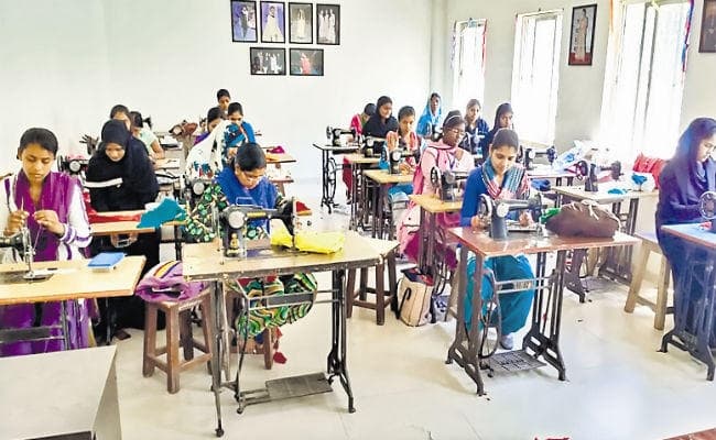 महिला सशक्तीकरण : आत्मनिर्भर बनाता कैफी का गांव मेजवां