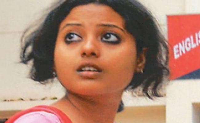 कॉलेज छात्रा को एसिड डालकर मारने की धमकी