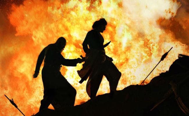 ''बाहुबली-2'' के इस धमाकेदार ट्रेलर ने रचा इतिहास, लेकिन पिक्चर तो अभी बाकी है मेरे दोस्त...