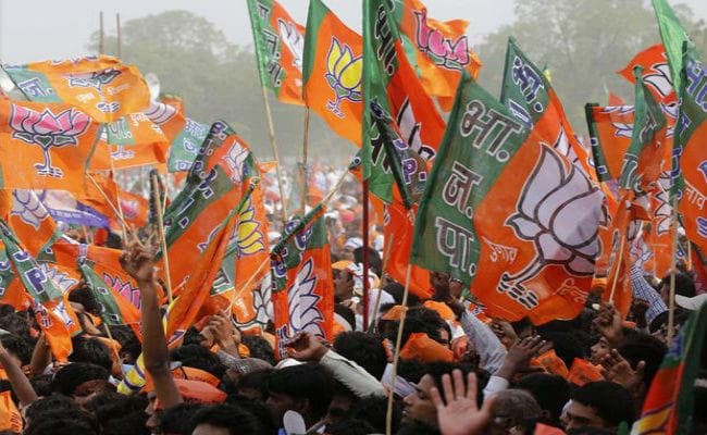हिंदुत्व व विकास के सहारे 2019 फतह की तैयारी में भाजपा