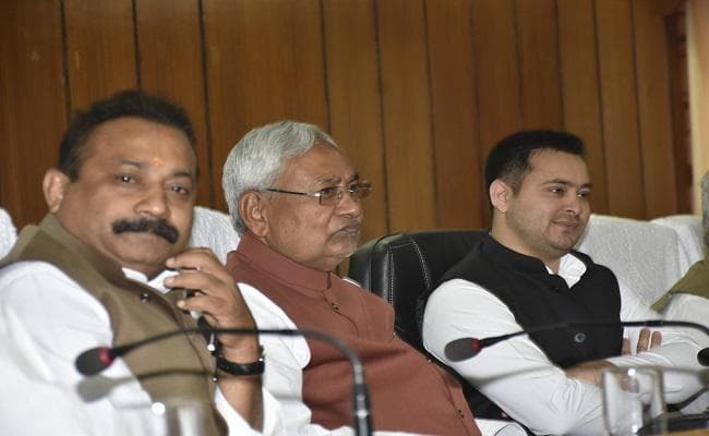 ‘बिहार दिवस’ में नहीं दिखा लालू कुनबा, सियासी चर्चाओं का बाजार गरम
