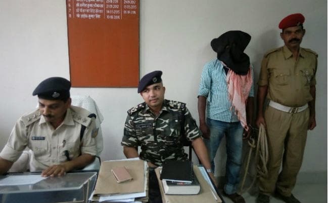 दुमका : शिकारीपाड़ा में नक्सली गिरफ्तार