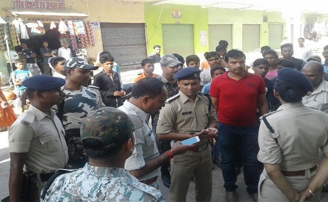 #Bihar/Crime : भभुआ में व्यवसायी पुत्र से दिनदहाड़े पिस्टल सटा कर लूट लिये साढ़े 12 लाख