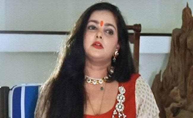 ममता कुलकर्णी और ड्रग माफिया विक्की गोस्वामी के खिलाफ गैर जमानती वारंट जारी