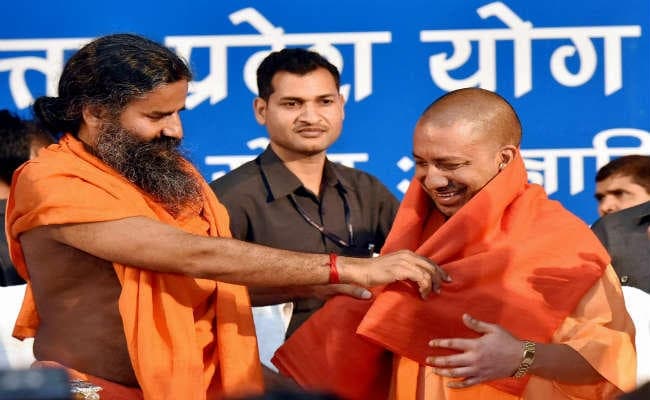 योगी ने सूर्य नमस्कार को नमाज का मिलता-जुलता स्वरूप बताया