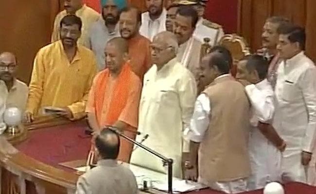 विस में योगी का पहला भाषण बोले, भेदभाव नहीं करेंगे, बूचड़खाना चलाने वाले करेंगे सीएम से मुलाकात