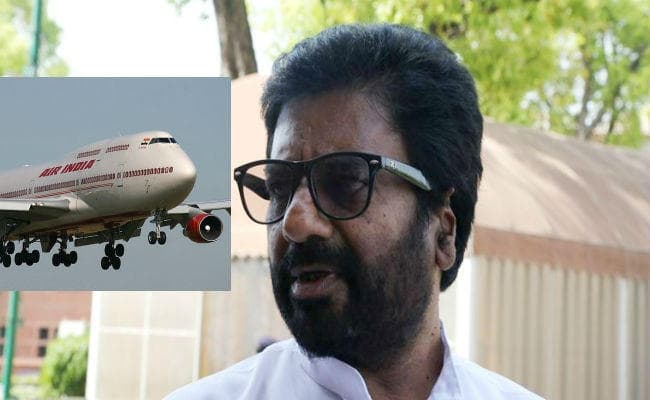विमान सेवा लेने के लिए बार-बार अपना नाम बदल रहे हैं शिवसेना सांसद गायकवाड