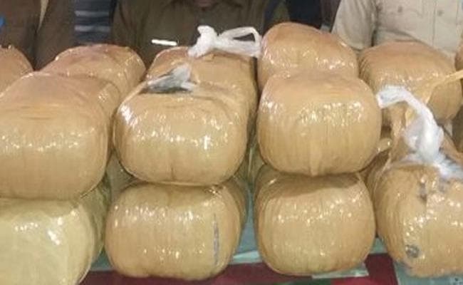 सिलीगुड़ी पुलिस को मिली सफलता, गांजा की बड़ी खेप जब्त, ट्रक से 450 किलो गांजा बरामद