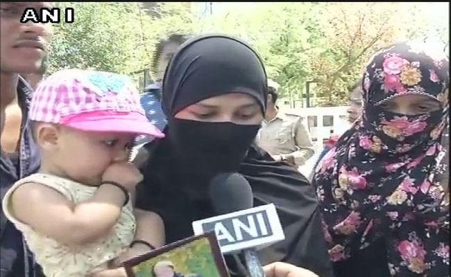 सीएम योगी के जनता दरबार में पहुंची ‘ट्रिपल तलाक’ की शिकार महिला, न्याय की लगायी गुहार