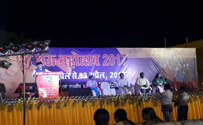 छऊ कला केंद्र का होगा विस्तार बनेगा म्यूजियम : सचिव