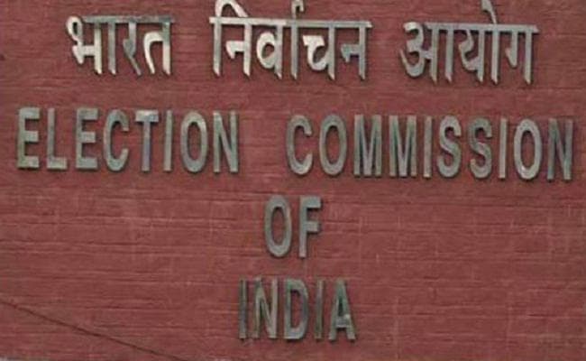 स्वास्थ्य मंत्री के घर आयकर के छापों बाद जयललिता की सीट का उपचुनाव कैंसिल स्वास्थ्य मंत्री के घर आयकर के छापों बाद जयललिता की सीट का उपचुनाव कैंसिल