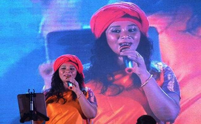 कल्पना के गीतों पर झूमा धनबाद, हाथ में मेहंदी, मांग सिंदुरवा, बरबादी कजरवा...
