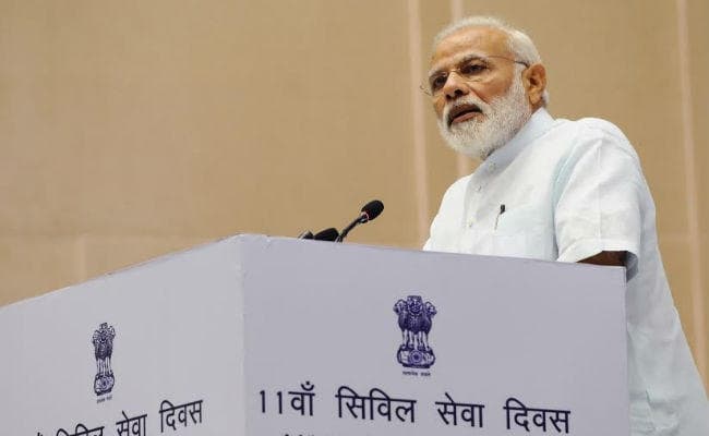 कश्मीर पर पीएम मोदी की खरी-खरी- जान बचाकर भी पत्थर खाते हैं हमारे फौजी