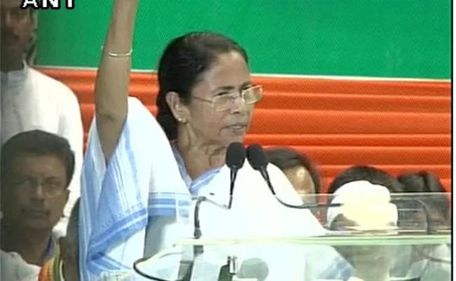 ममता बनर्जी ने क्षेत्रीय दलों से भाजपा के खिलाफ एकजुट होने का अाह्वान किया
