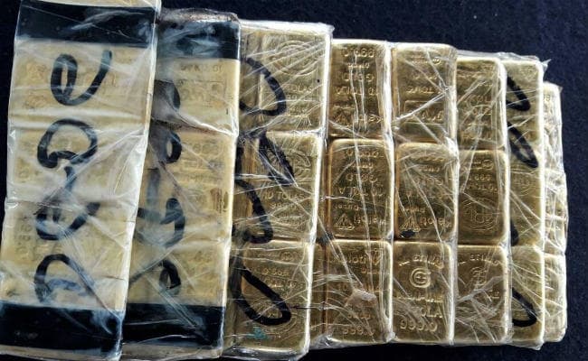 बंगाल में 5 करोड़ के सोने के साथ दो गिरफ्तार, 140 सोने के बिस्कुट बरामद