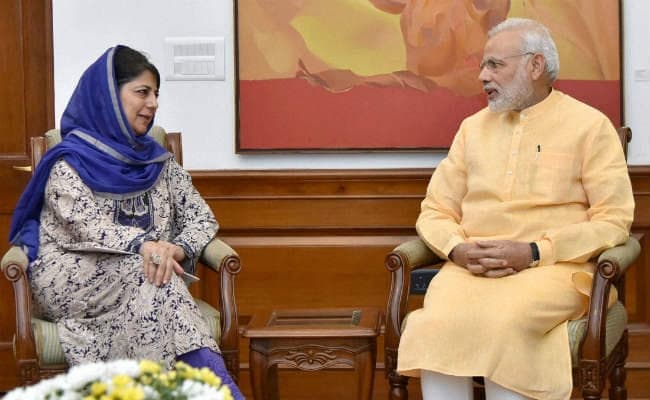 पीडीपी-भाजपा गठबंधन में तल्खी के बीच पीएम मोदी से मिलेंगी महबूबा