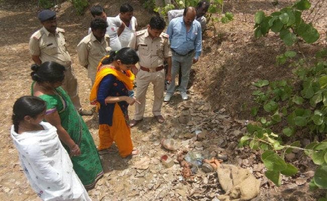 नवजात का शव मिलने के मामले में हरकत में आया प्रशासन, पोस्टमार्टम व डीएनए सैंपलिंग कराने का निर्णय